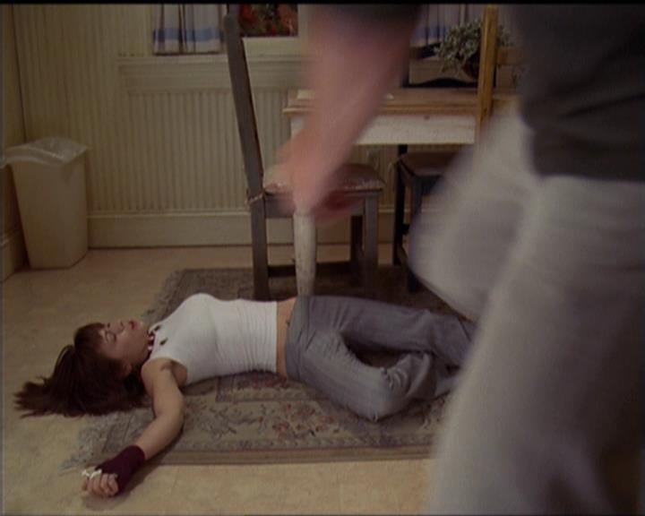 Charmed-Online-dot-net_5x06TheEyesHaveIt2143.jpg
