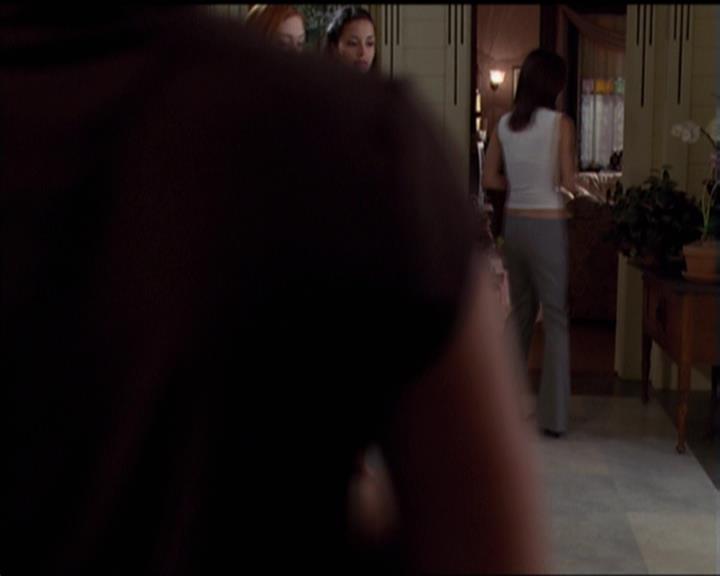 Charmed-Online-dot-net_5x06TheEyesHaveIt2166.jpg