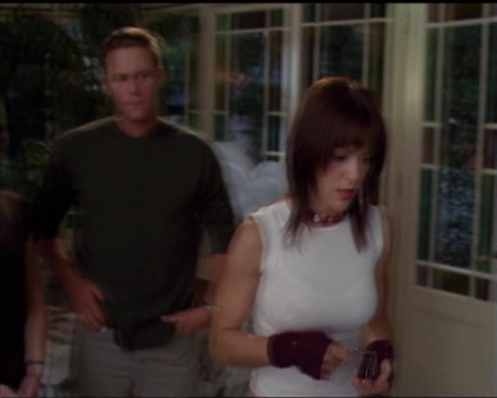 Charmed-Online-dot-net_5x06TheEyesHaveIt2177.jpg