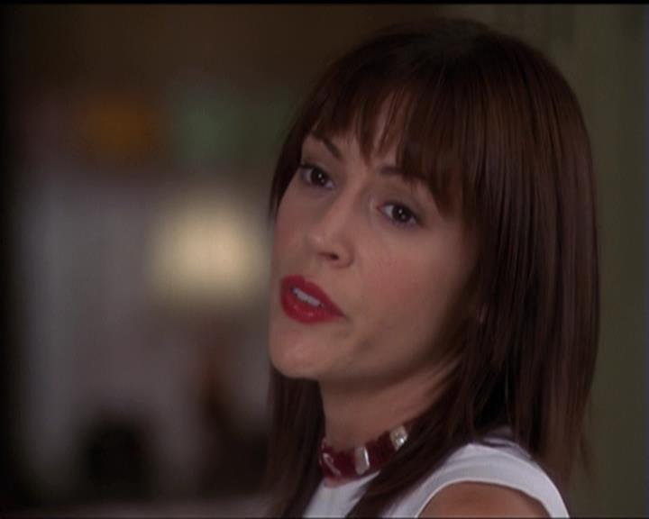 Charmed-Online-dot-net_5x06TheEyesHaveIt2194.jpg