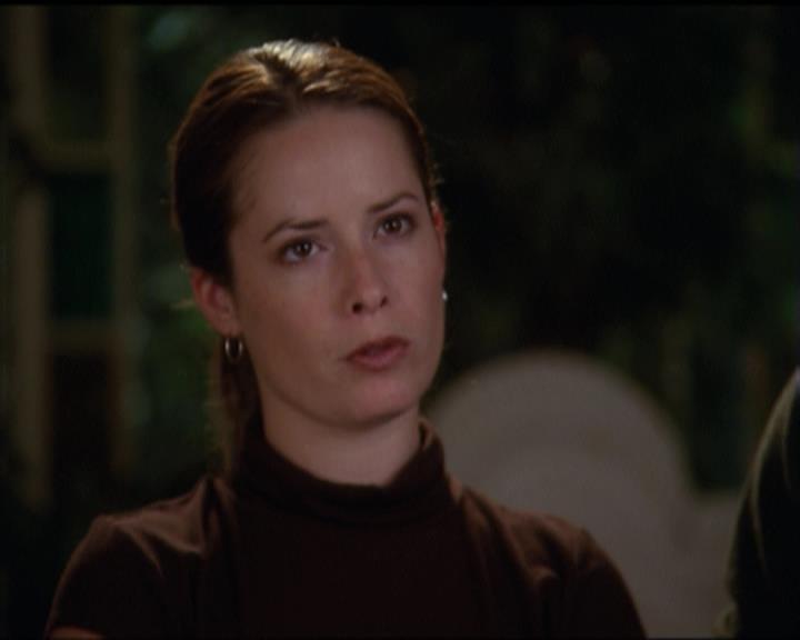 Charmed-Online-dot-net_5x06TheEyesHaveIt2196.jpg