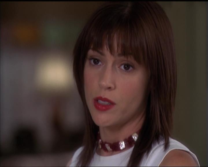 Charmed-Online-dot-net_5x06TheEyesHaveIt2201.jpg