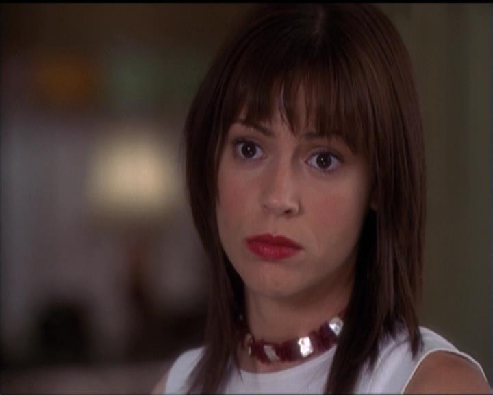 Charmed-Online-dot-net_5x06TheEyesHaveIt2205.jpg