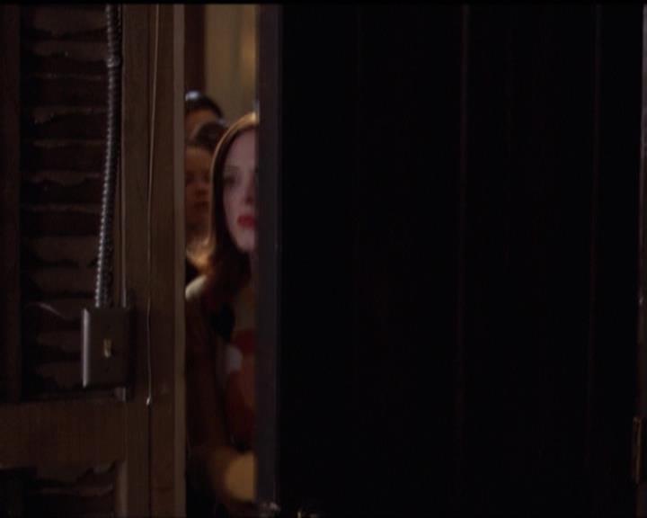 Charmed-Online-dot-net_5x06TheEyesHaveIt2211.jpg