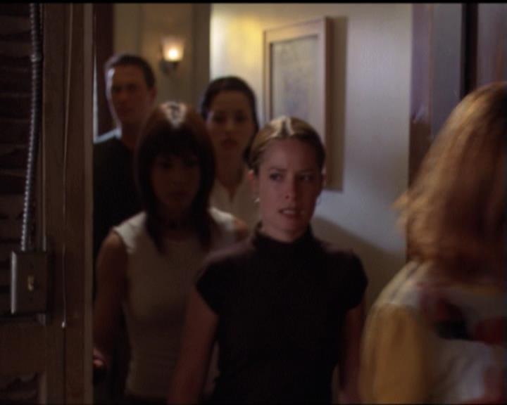 Charmed-Online-dot-net_5x06TheEyesHaveIt2214.jpg