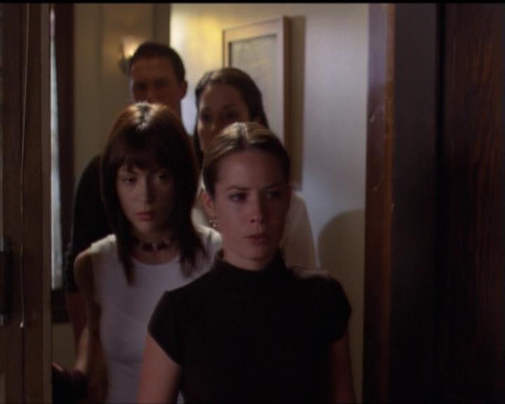 Charmed-Online-dot-net_5x06TheEyesHaveIt2216.jpg