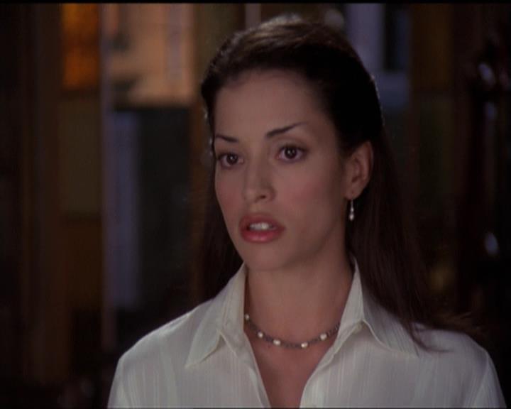 Charmed-Online-dot-net_5x06TheEyesHaveIt2241.jpg