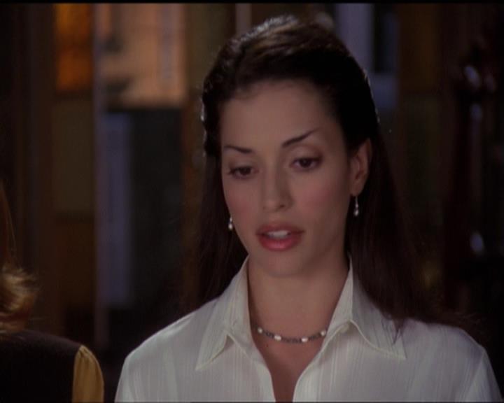 Charmed-Online-dot-net_5x06TheEyesHaveIt2253.jpg