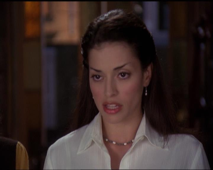 Charmed-Online-dot-net_5x06TheEyesHaveIt2260.jpg