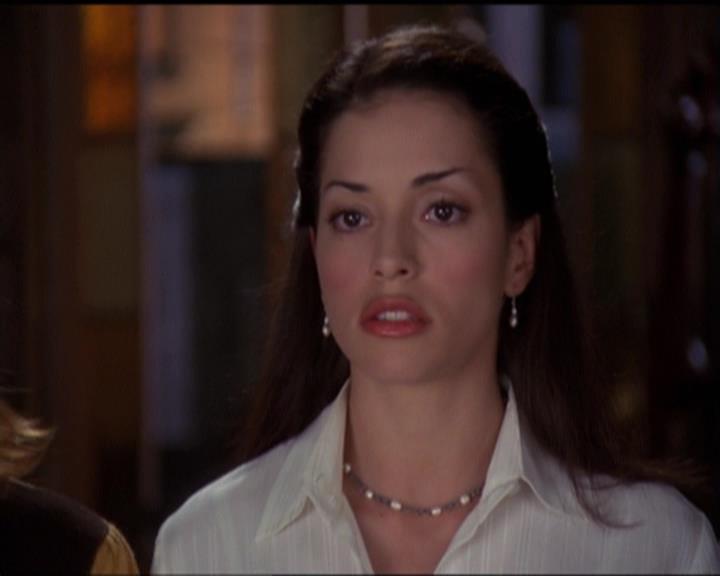 Charmed-Online-dot-net_5x06TheEyesHaveIt2266.jpg