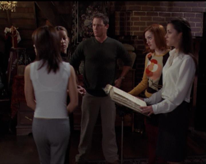 Charmed-Online-dot-net_5x06TheEyesHaveIt2267.jpg