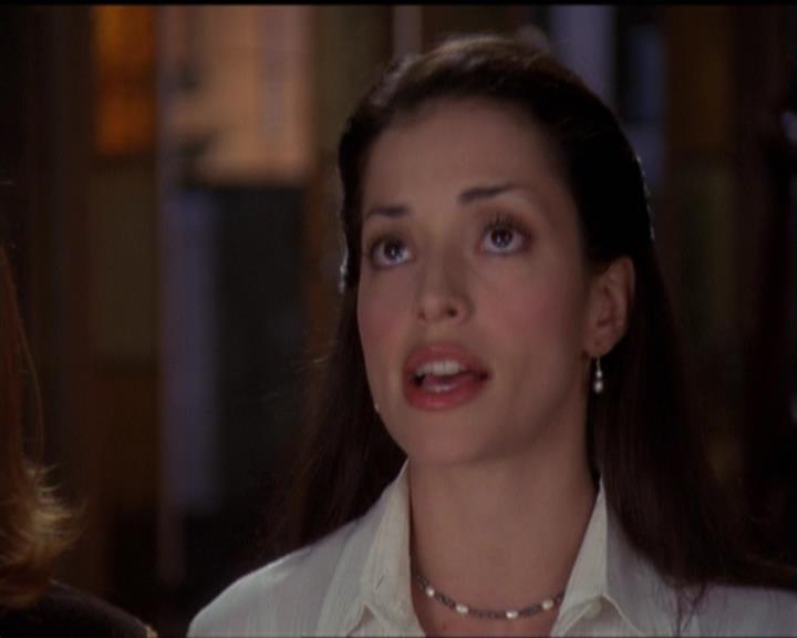 Charmed-Online-dot-net_5x06TheEyesHaveIt2273.jpg