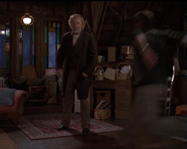 Charmed-Online-dot-net_5x06TheEyesHaveIt2280.jpg