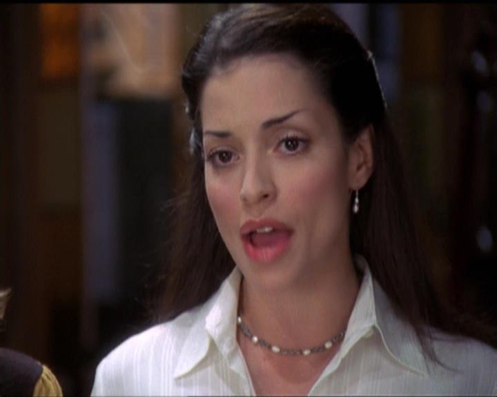 Charmed-Online-dot-net_5x06TheEyesHaveIt2288.jpg
