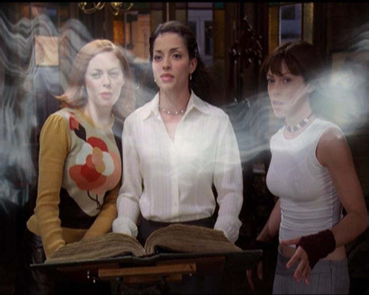 Charmed-Online-dot-net_5x06TheEyesHaveIt2290.jpg