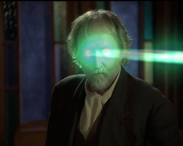 Charmed-Online-dot-net_5x06TheEyesHaveIt2292.jpg