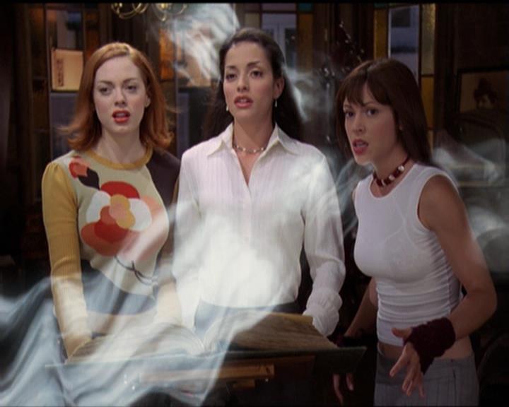 Charmed-Online-dot-net_5x06TheEyesHaveIt2296.jpg