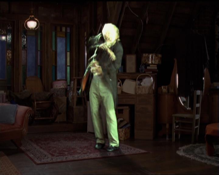 Charmed-Online-dot-net_5x06TheEyesHaveIt2298.jpg