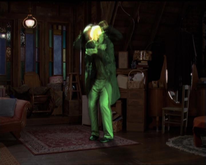 Charmed-Online-dot-net_5x06TheEyesHaveIt2299.jpg