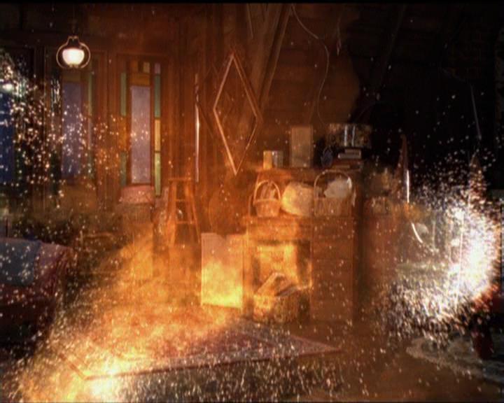 Charmed-Online-dot-net_5x06TheEyesHaveIt2301.jpg