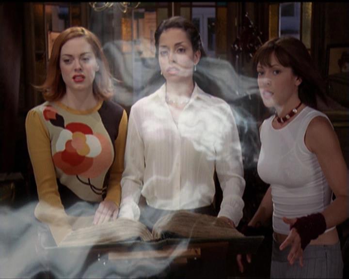 Charmed-Online-dot-net_5x06TheEyesHaveIt2303.jpg