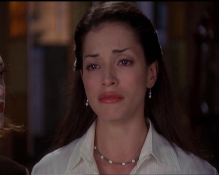 Charmed-Online-dot-net_5x06TheEyesHaveIt2318.jpg