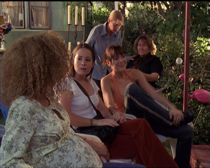 Charmed-Online-dot-net_5x06TheEyesHaveIt2354.jpg