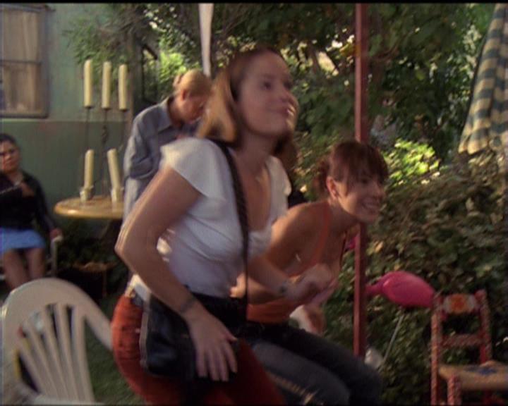 Charmed-Online-dot-net_5x06TheEyesHaveIt2356.jpg