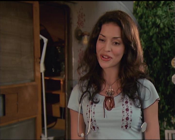 Charmed-Online-dot-net_5x06TheEyesHaveIt2368.jpg