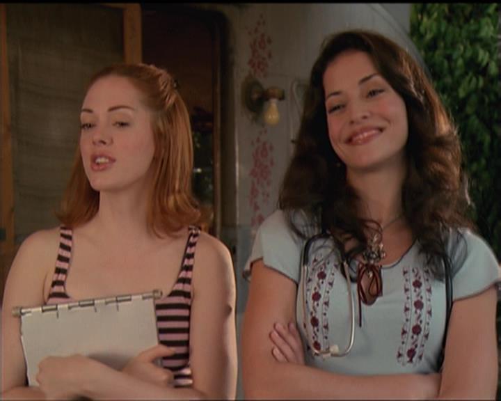 Charmed-Online-dot-net_5x06TheEyesHaveIt2405.jpg
