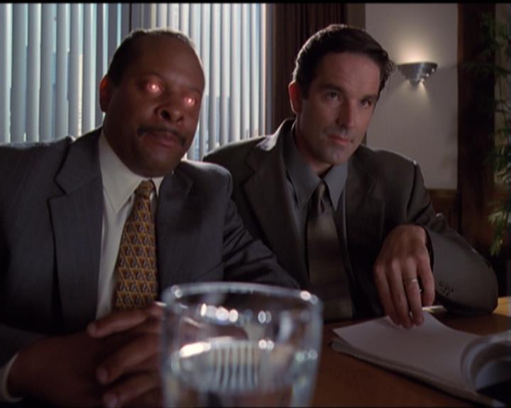 Charmed-Online-dot-net_5x07SympathyForTheDemon0053.jpg