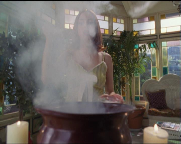 Charmed-Online-dot-net_5x07SympathyForTheDemon0265.jpg