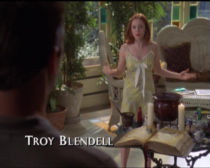 Charmed-Online-dot-net_5x07SympathyForTheDemon0275.jpg