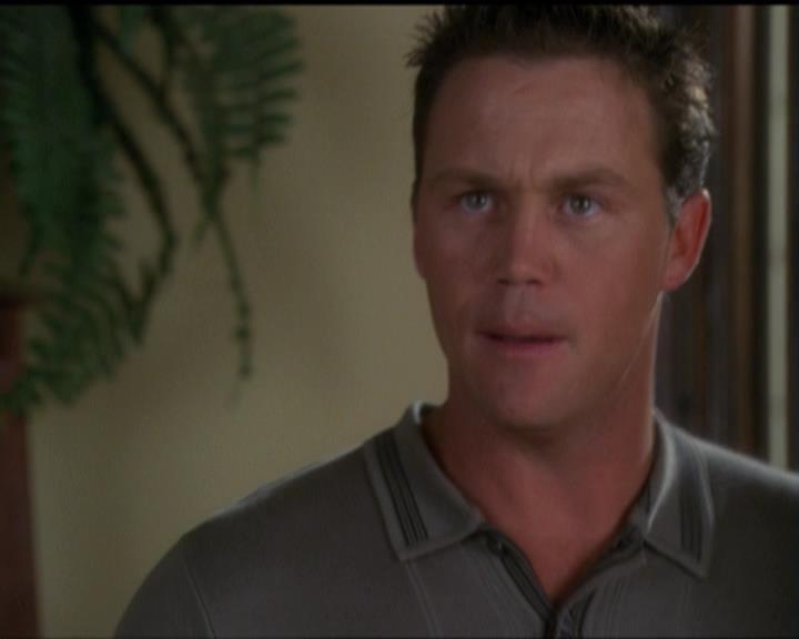 Charmed-Online-dot-net_5x07SympathyForTheDemon0421.jpg Charmed-Online-dot-net_5x07SympathyForTheDemon0421.jpg