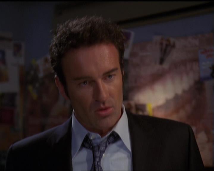 Charmed-Online-dot-net_5x07SympathyForTheDemon0560.jpg