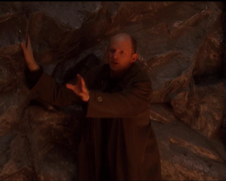 Charmed-Online-dot-net_5x07SympathyForTheDemon0716.jpg