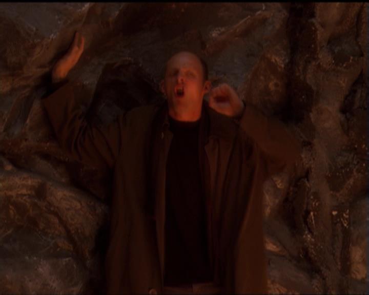 Charmed-Online-dot-net_5x07SympathyForTheDemon0745.jpg