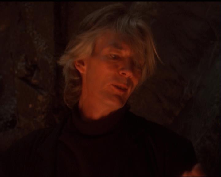 Charmed-Online-dot-net_5x07SympathyForTheDemon0752.jpg