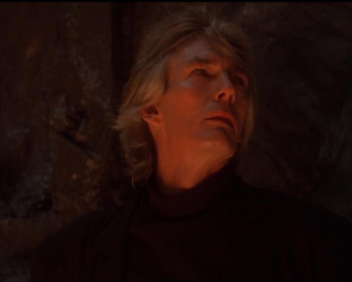 Charmed-Online-dot-net_5x07SympathyForTheDemon0760.jpg