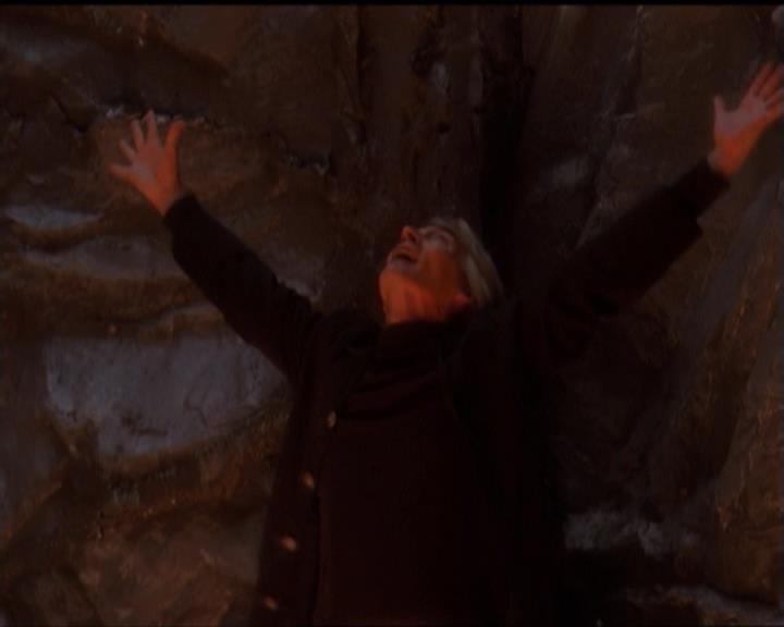 Charmed-Online-dot-net_5x07SympathyForTheDemon0800.jpg