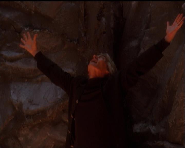 Charmed-Online-dot-net_5x07SympathyForTheDemon0801.jpg