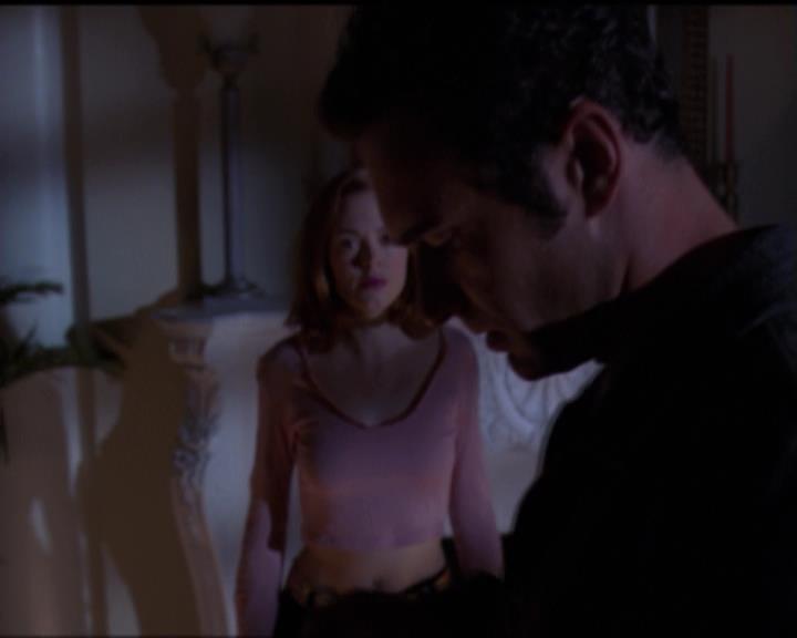 Charmed-Online-dot-net_5x07SympathyForTheDemon0965.jpg