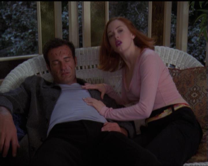 Charmed-Online-dot-net_5x07SympathyForTheDemon1041.jpg
