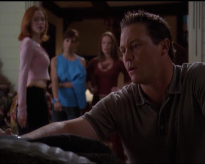 Charmed-Online-dot-net_5x07SympathyForTheDemon1060.jpg
