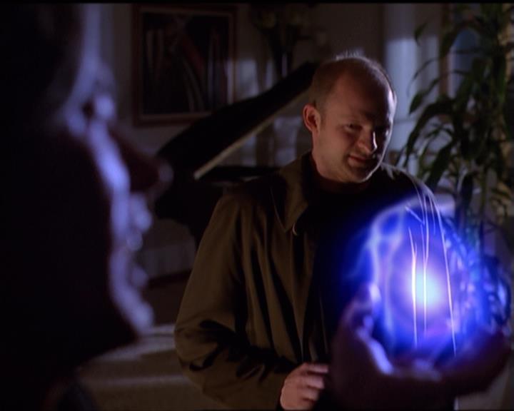 Charmed-Online-dot-net_5x07SympathyForTheDemon1227.jpg