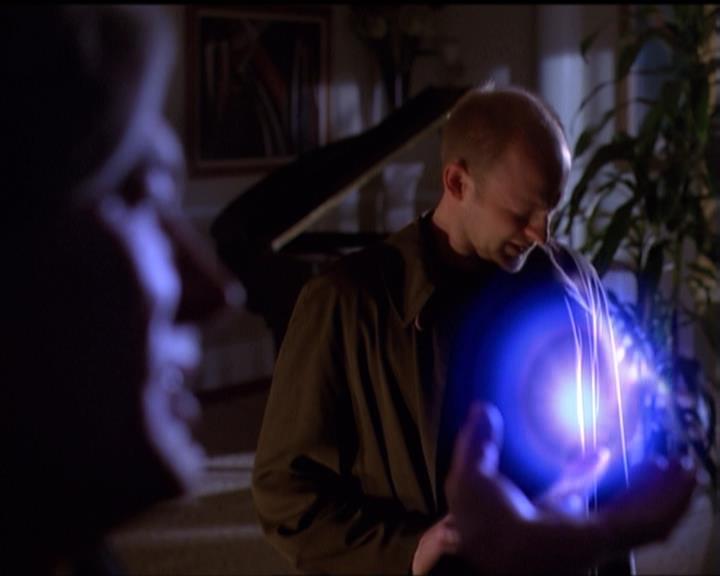 Charmed-Online-dot-net_5x07SympathyForTheDemon1228.jpg