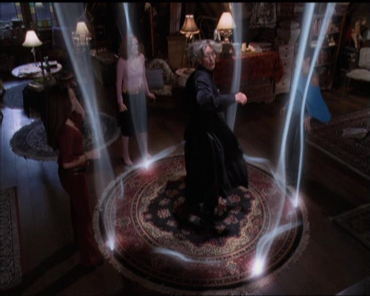 Charmed-Online-dot-net_5x07SympathyForTheDemon1463.jpg