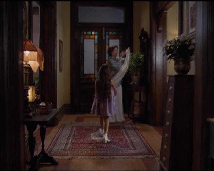 Charmed-Online-dot-net_5x07SympathyForTheDemon1737.jpg