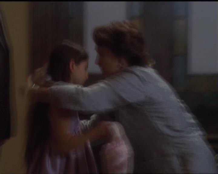 Charmed-Online-dot-net_5x07SympathyForTheDemon1774.jpg