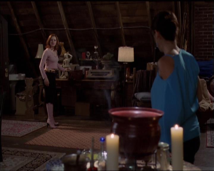 Charmed-Online-dot-net_5x07SympathyForTheDemon1825.jpg